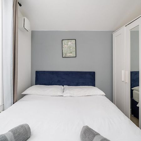 Modern 2 Bed East London Home By Rebby Properties Sleeps 5 Near Canning Town Station Экстерьер фото