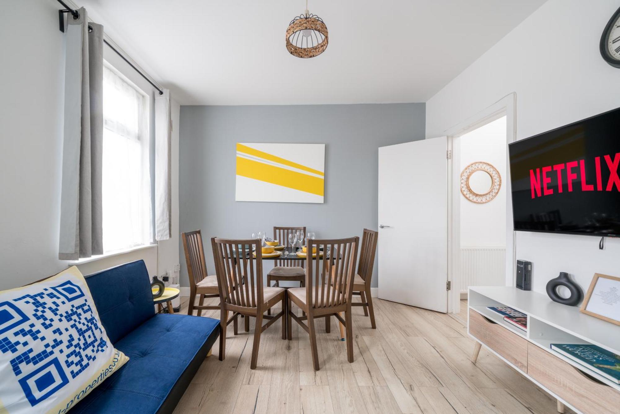 Modern 2 Bed East London Home By Rebby Properties Sleeps 5 Near Canning Town Station Экстерьер фото