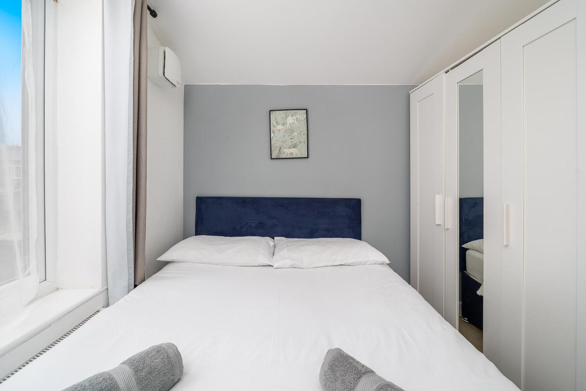Modern 2 Bed East London Home By Rebby Properties Sleeps 5 Near Canning Town Station Экстерьер фото