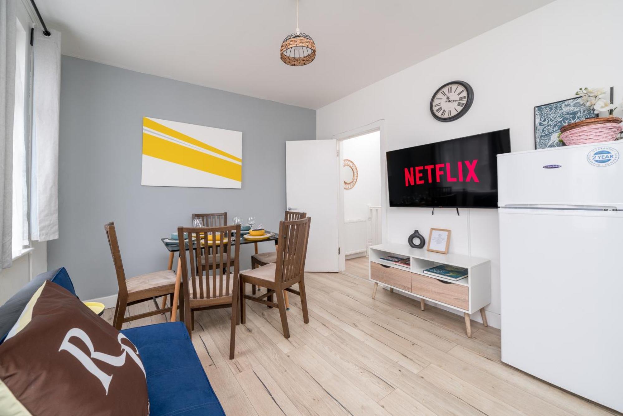 Modern 2 Bed East London Home By Rebby Properties Sleeps 5 Near Canning Town Station Экстерьер фото